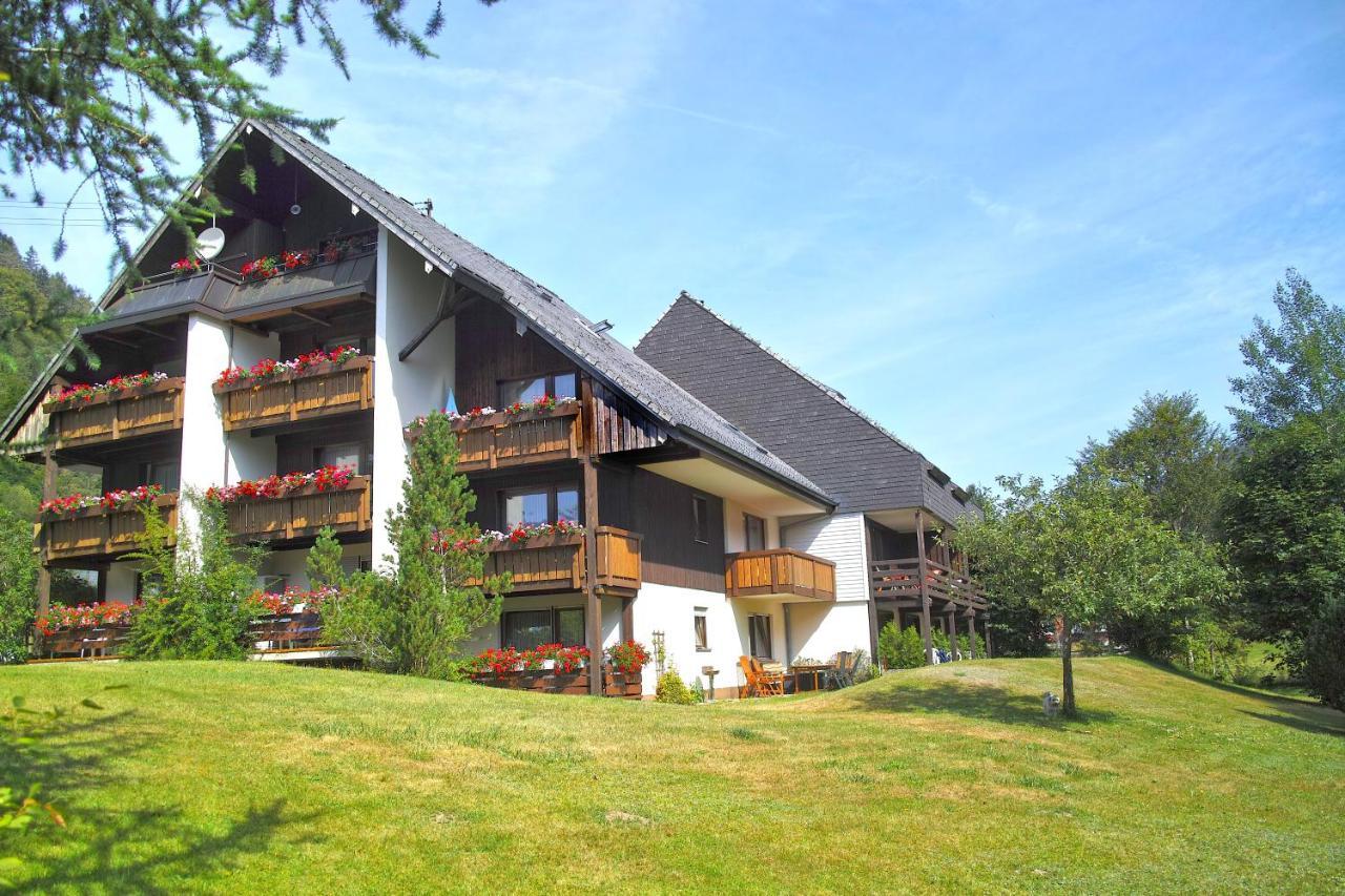 B1 Albmatte-Fewo Sauna, Hallenbad Aussenbecken Massagen Nebenan เมนเซนชวานด์ ภายนอก รูปภาพ
